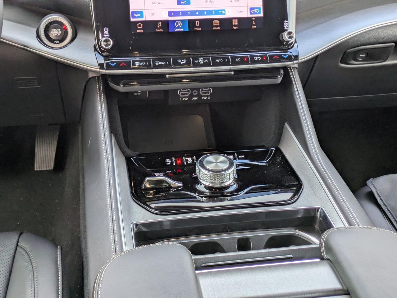 2025 Jeep Wagoneer Series II Castroville TX