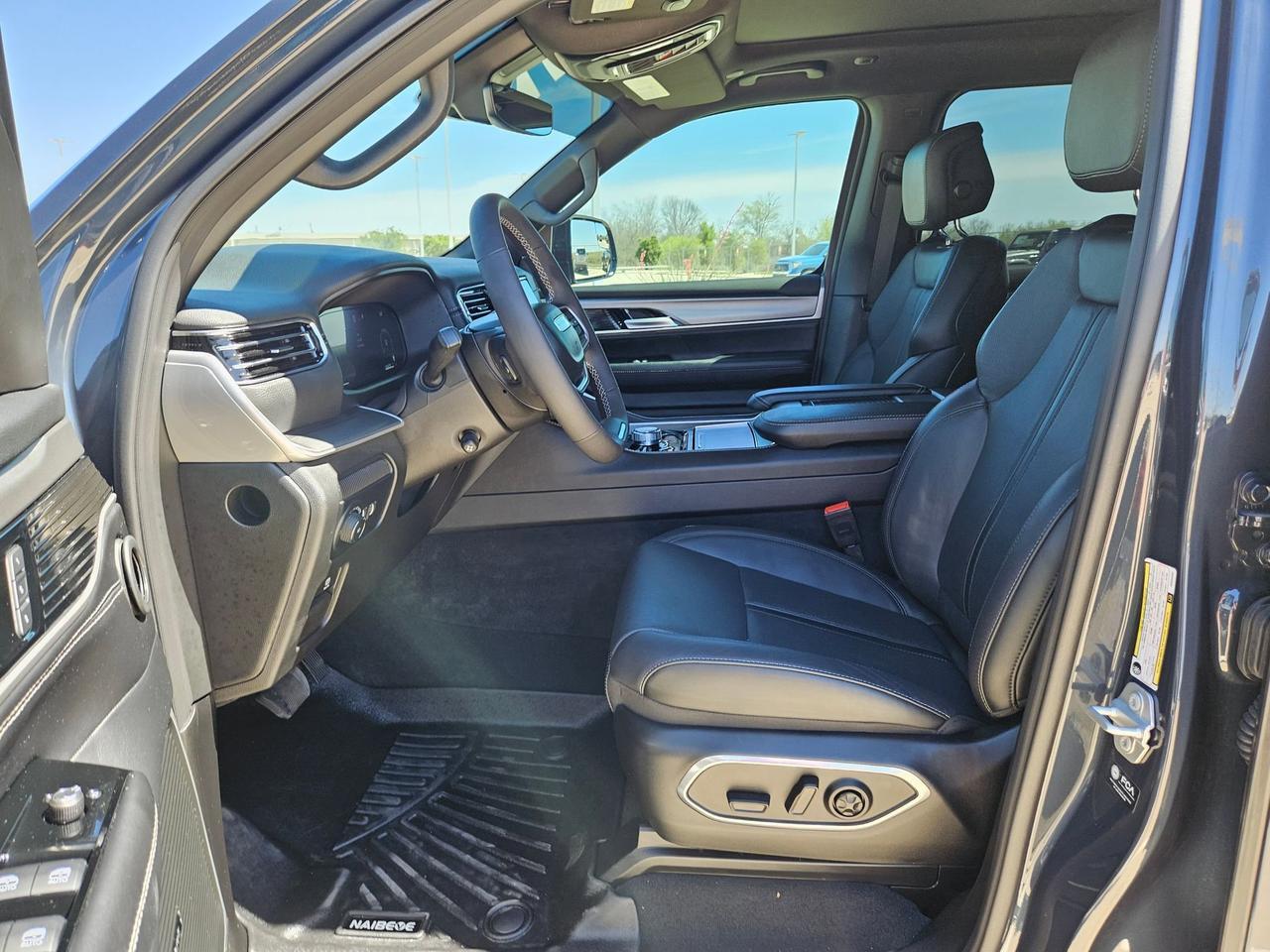 2025 Jeep Wagoneer Series II Castroville TX