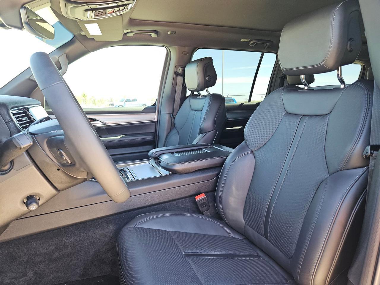 2025 Jeep Wagoneer Series II Castroville TX