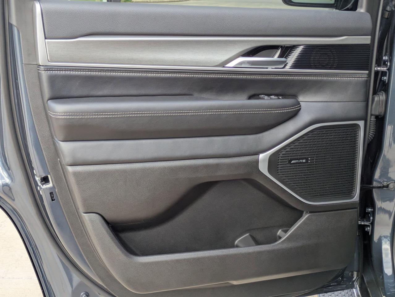 2025 Jeep Wagoneer Series II Castroville TX