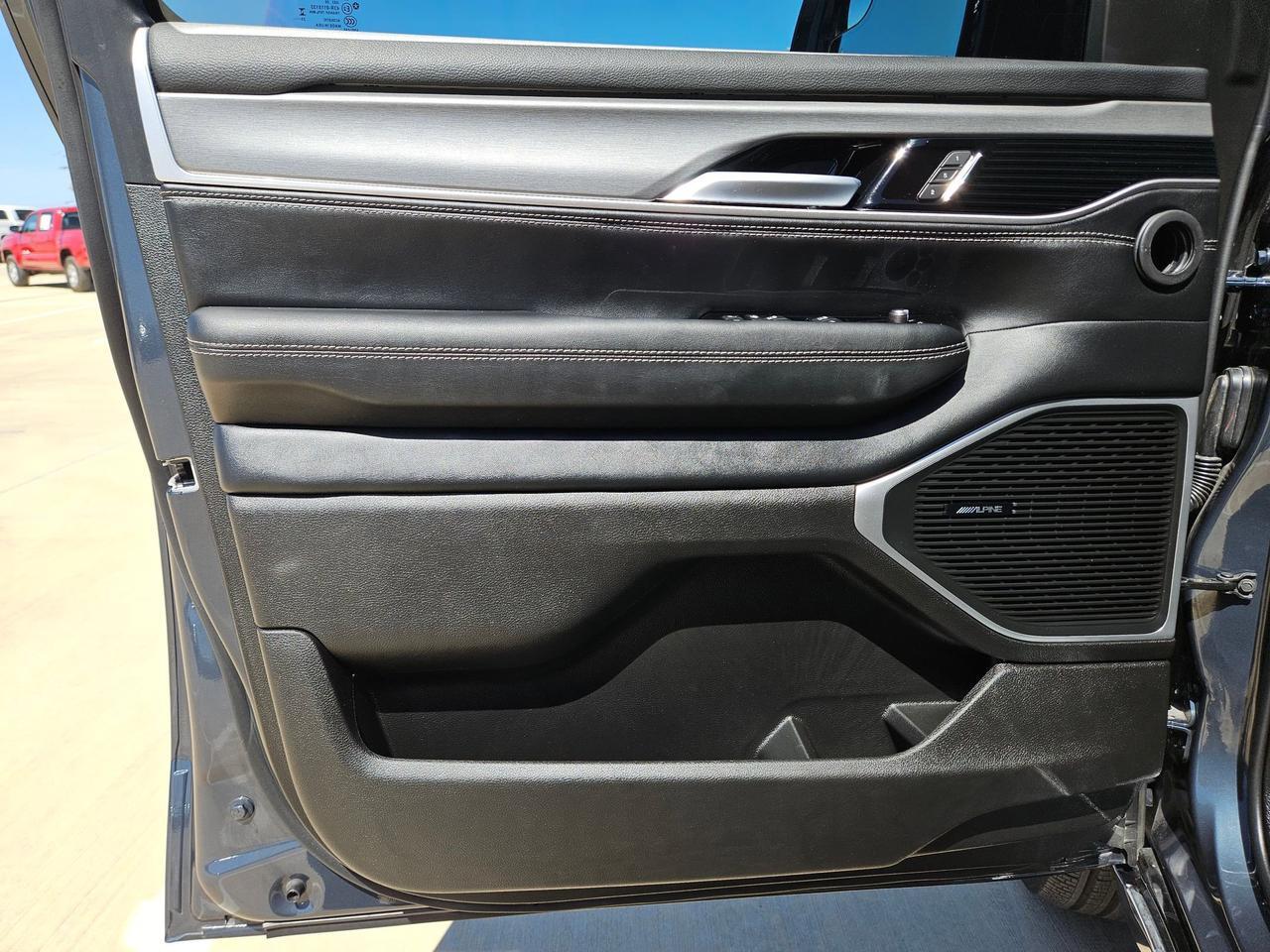 2025 Jeep Wagoneer Series II Castroville TX