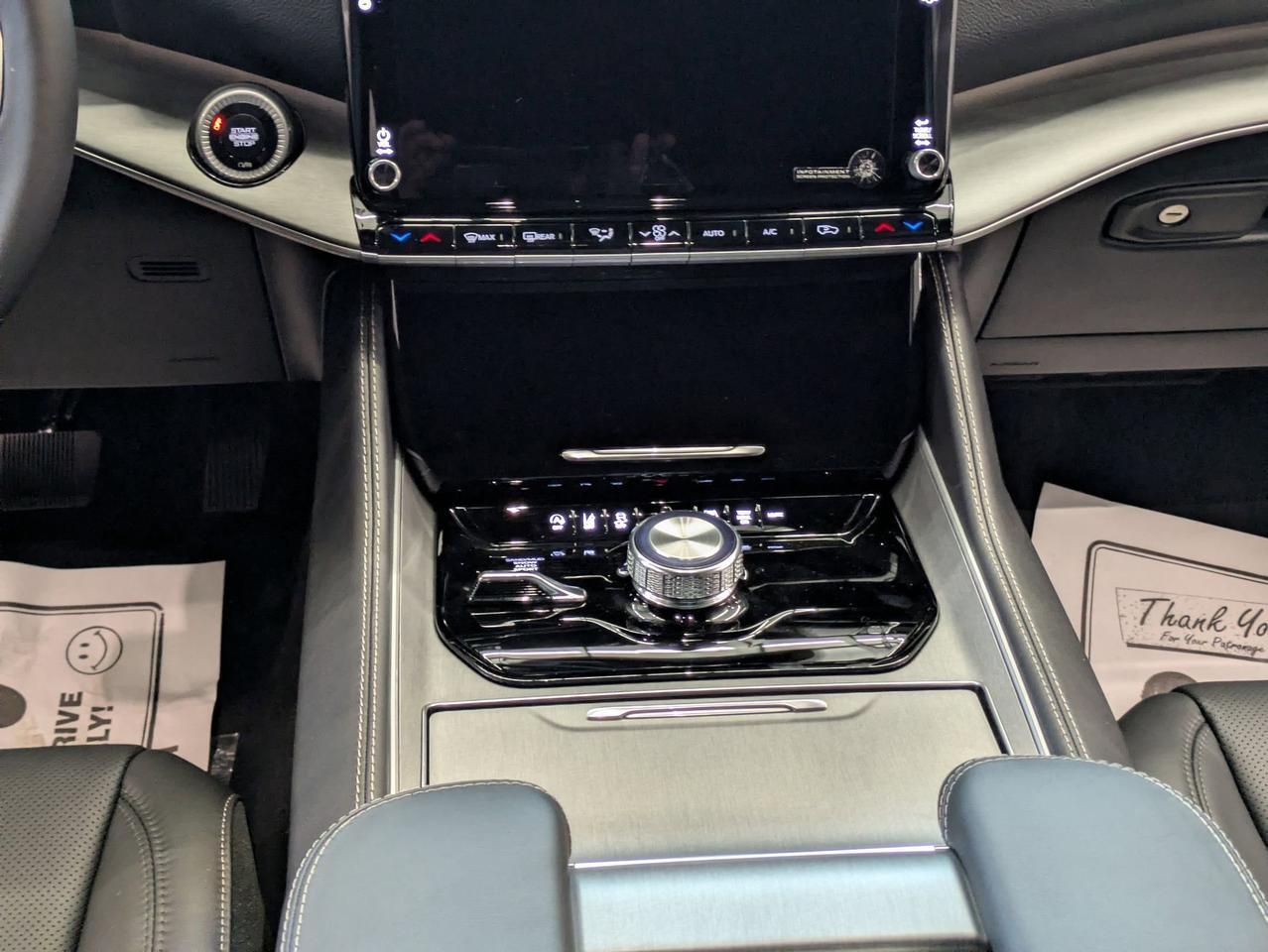 2025 Jeep Wagoneer Series II Castroville TX