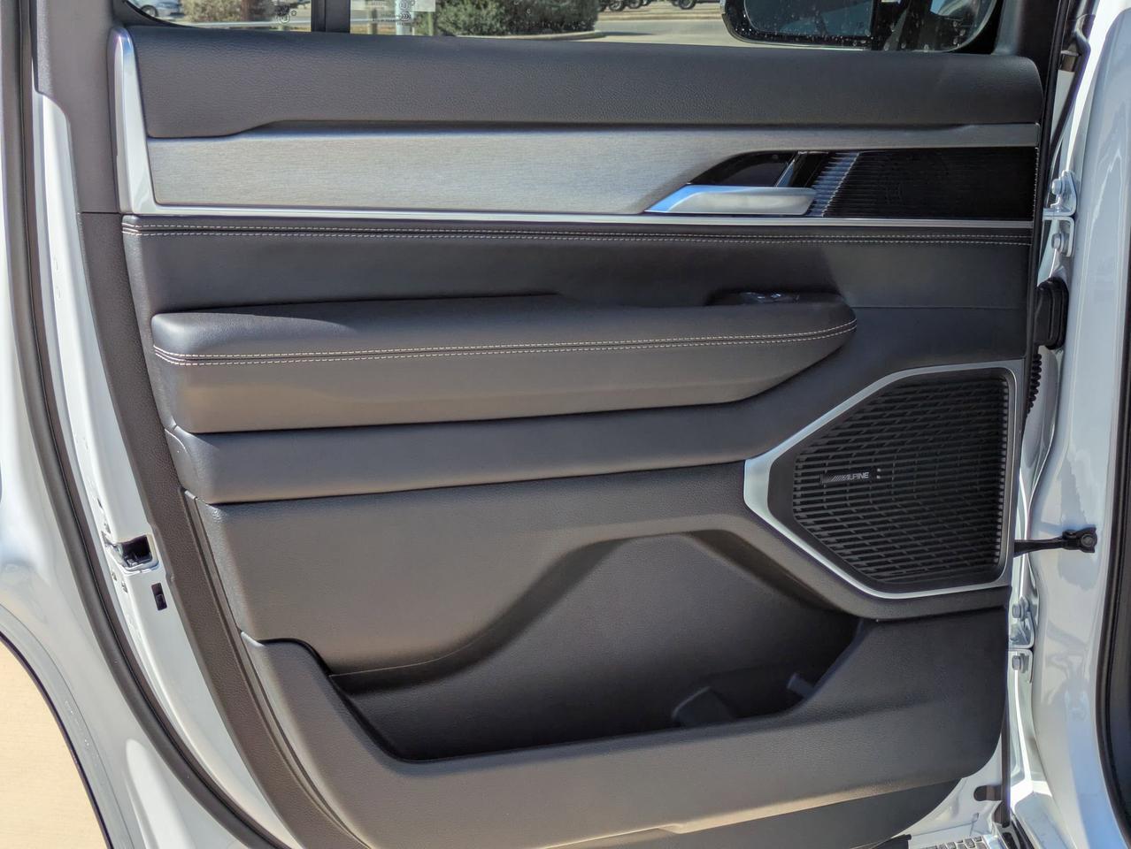 2025 Jeep Wagoneer Series II Castroville TX