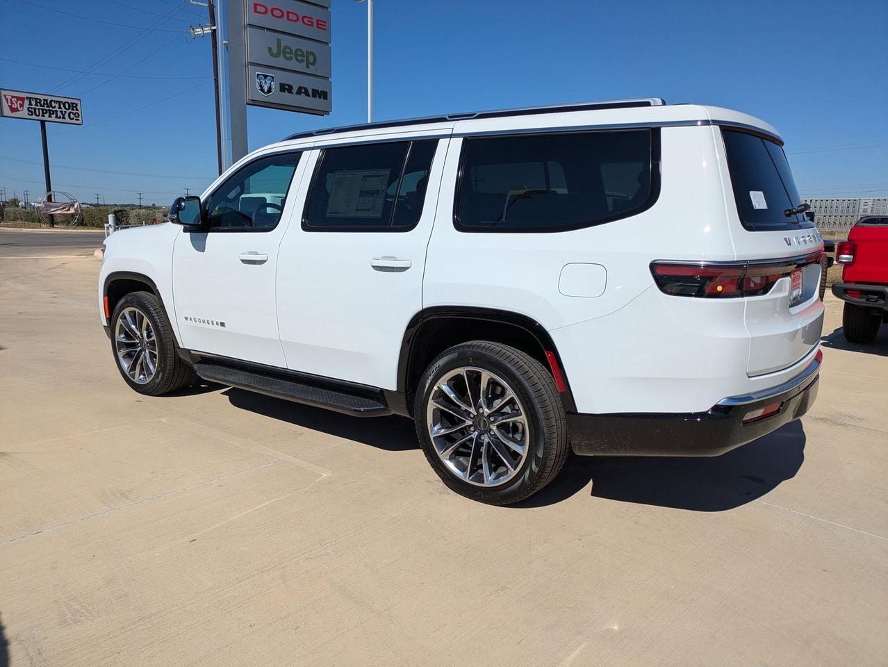2025 Jeep Wagoneer Series II Castroville TX