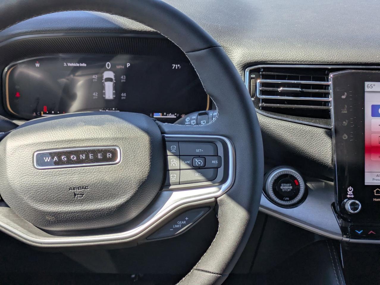 2025 Jeep Wagoneer Series II Castroville TX