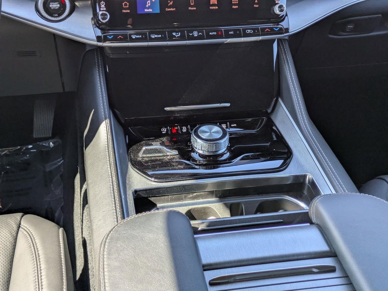 2025 Jeep Wagoneer Series II Castroville TX