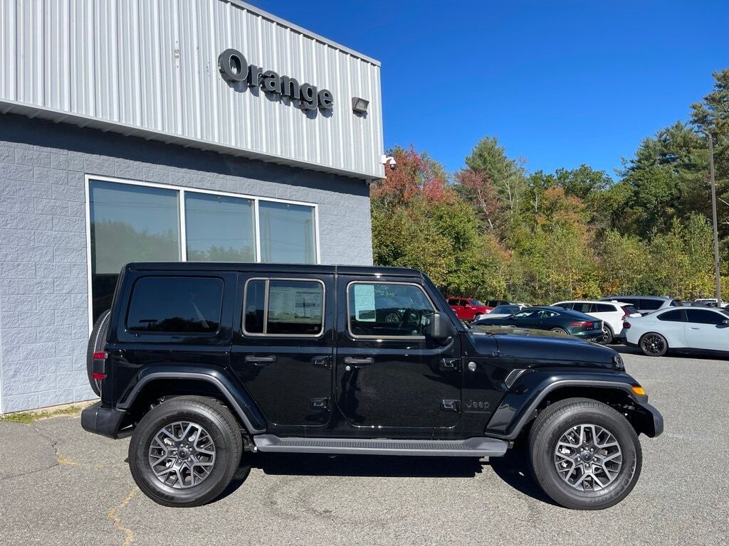 2025 Jeep Wrangler 4-DOOR SAHARA Orange MA