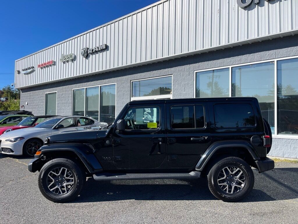 2025 Jeep Wrangler 4-DOOR SAHARA Orange MA