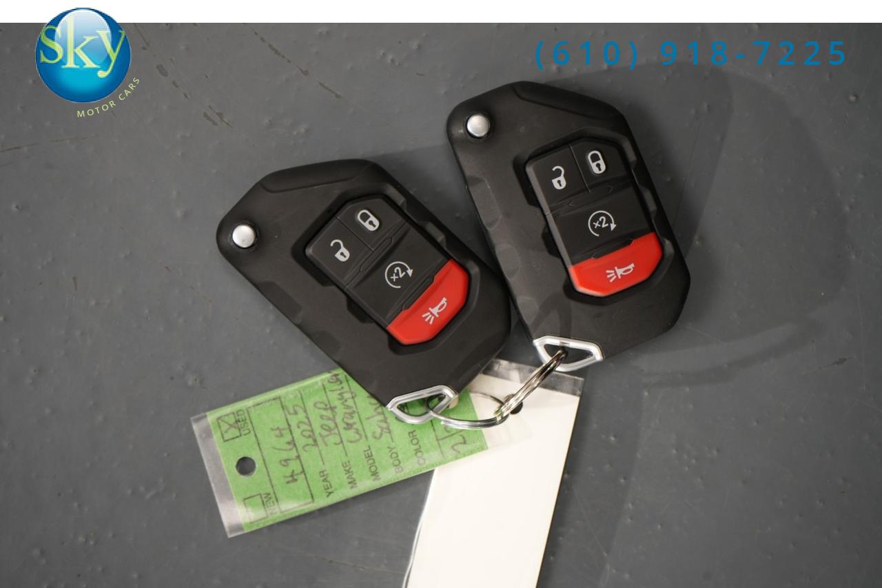 2025 Jeep Wrangler 4 Door 4WD Sahara SKY ONE-TOUCH POWER-TOP West Chester PA