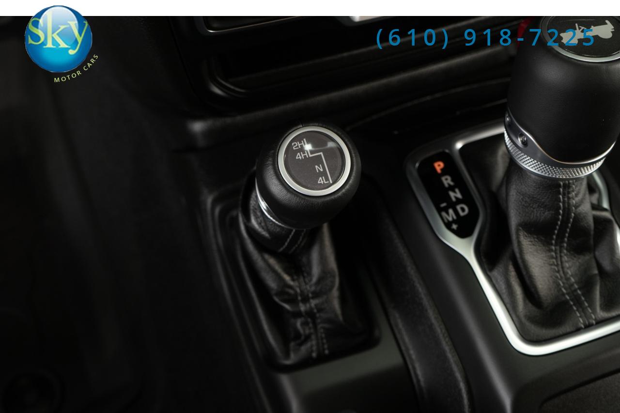 2025 Jeep Wrangler 4 Door 4WD Sahara SKY ONE-TOUCH POWER-TOP West Chester PA