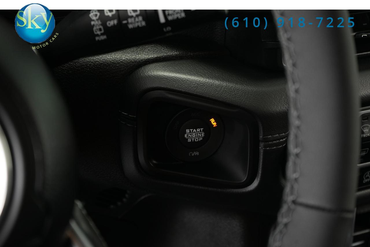 2025 Jeep Wrangler 4 Door 4WD Sahara SKY ONE-TOUCH POWER-TOP West Chester PA