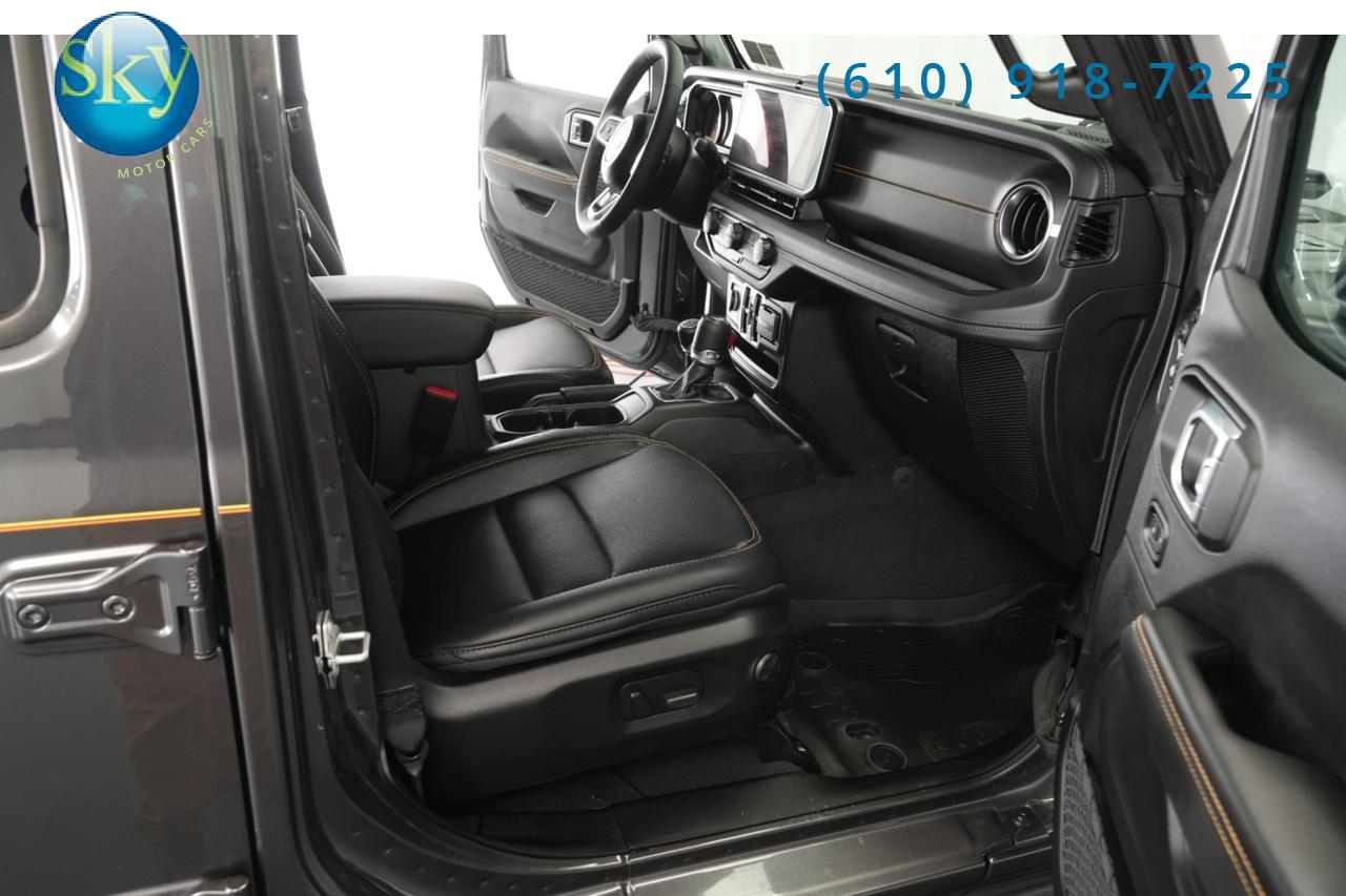 2025 Jeep Wrangler 4 Door 4WD Sahara SKY ONE-TOUCH POWER-TOP West Chester PA