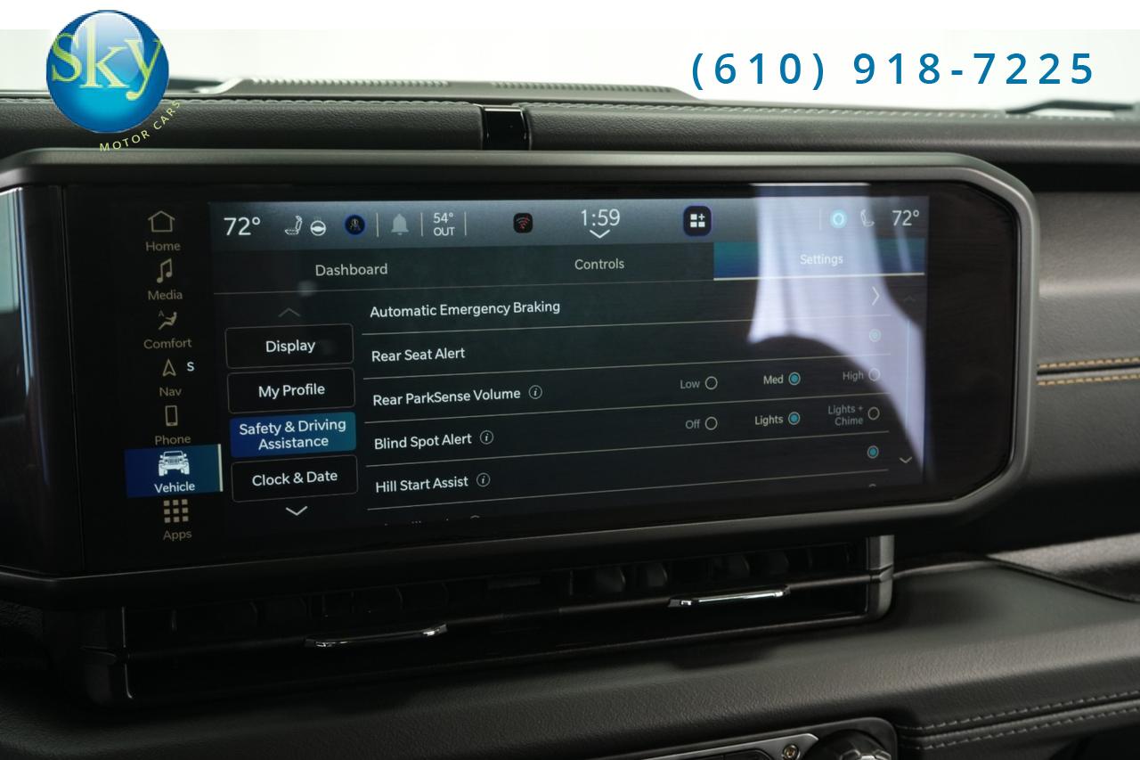 2025 Jeep Wrangler 4 Door 4WD Sahara SKY ONE-TOUCH POWER-TOP West Chester PA