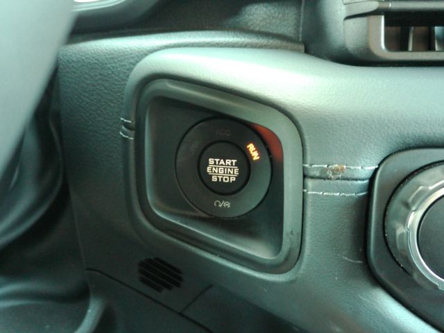 2025 Jeep Wrangler 4-Door Sahara 4x4 Plano TX