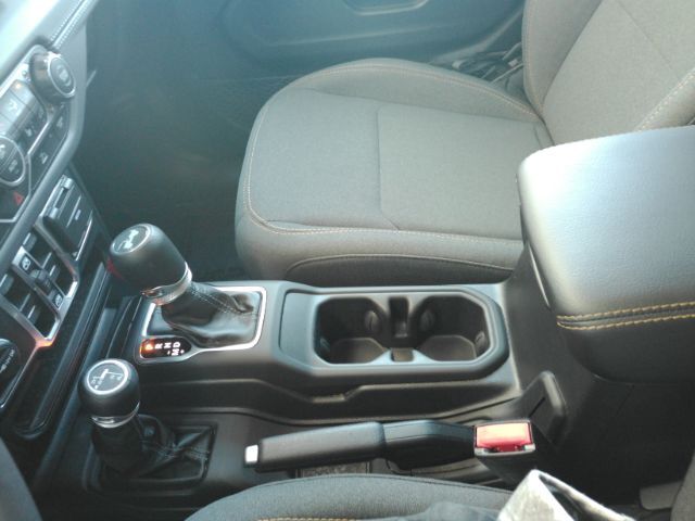 2025 Jeep Wrangler 4-Door Sahara 4x4 Plano TX