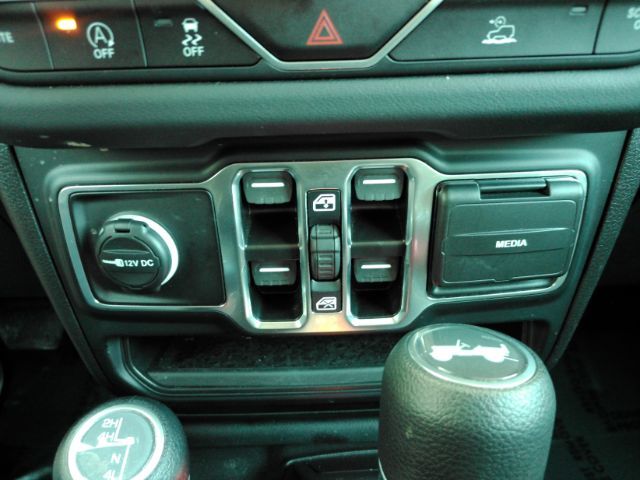 2025 Jeep Wrangler 4-Door Sahara 4x4 Plano TX