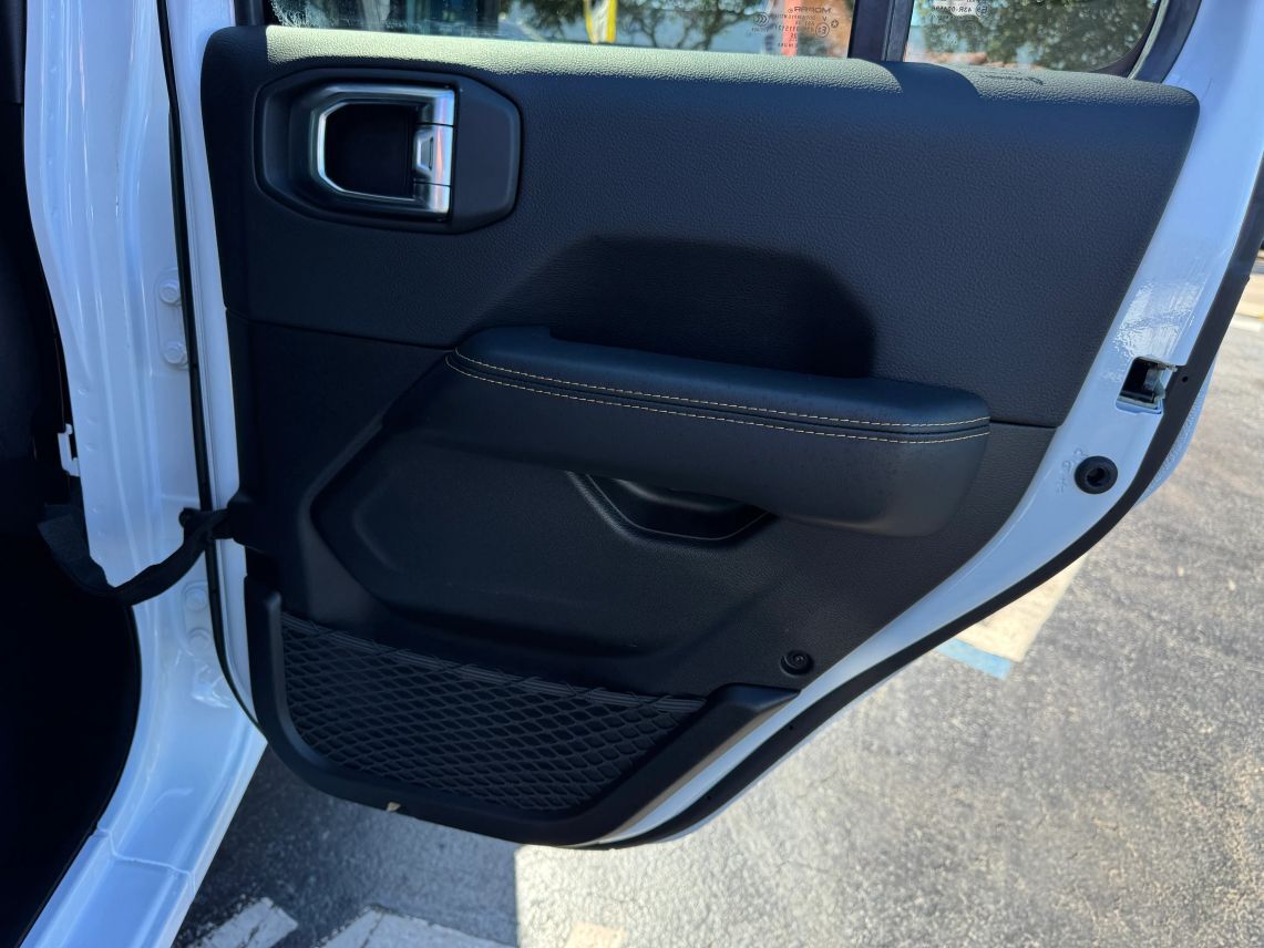 2025 Jeep Wrangler 4 Door Sahara Sport Utility 4D