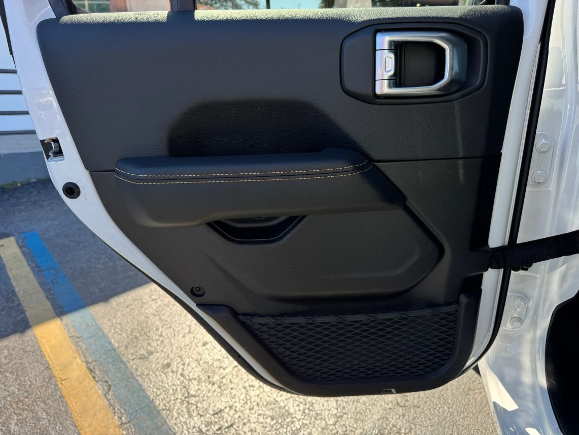 2025 Jeep Wrangler 4 Door Sahara Sport Utility 4D