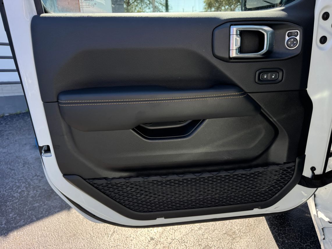 2025 Jeep Wrangler 4 Door Sahara Sport Utility 4D