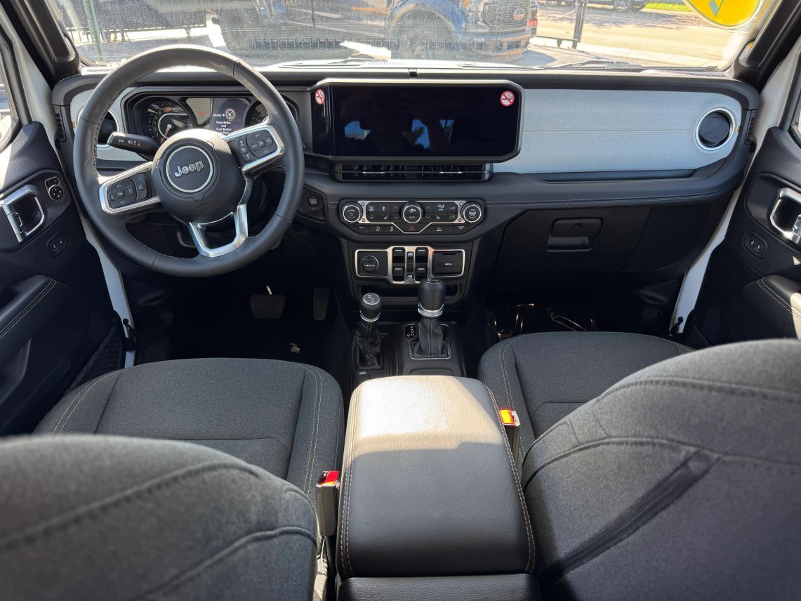 2025 Jeep Wrangler 4 Door Sahara Sport Utility 4D