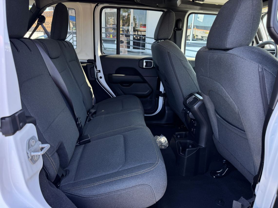 2025 Jeep Wrangler 4 Door Sahara Sport Utility 4D