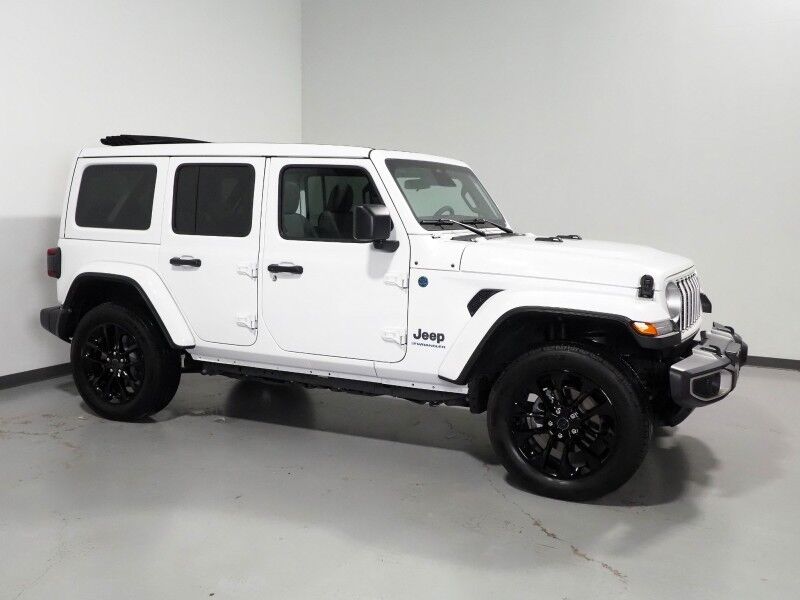 2025 Jeep Wrangler 4xe Sahara *SKY ONE-TOUCH POWER-TOP, ADAPTIVE CRUISE, SAFETY ALERTS, BACKUP-CAMERA, COLOR TOUCHSCREEN, HEATED SEATS/STEERING, REMOTE START, KEYLESS ENTRY, 20 INCH ALLOYS, ANDROID & APPLE