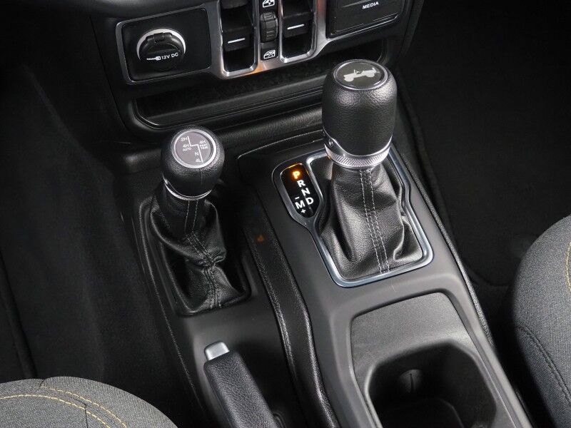 2025 Jeep Wrangler 4xe Sahara *SKY ONE-TOUCH POWER-TOP, ADAPTIVE CRUISE, SAFETY ALERTS, BACKUP-CAMERA, COLOR TOUCHSCREEN, HEATED SEATS/STEERING, REMOTE START, KEYLESS ENTRY, 20 INCH ALLOYS, ANDROID & APPLE Round Rock TX