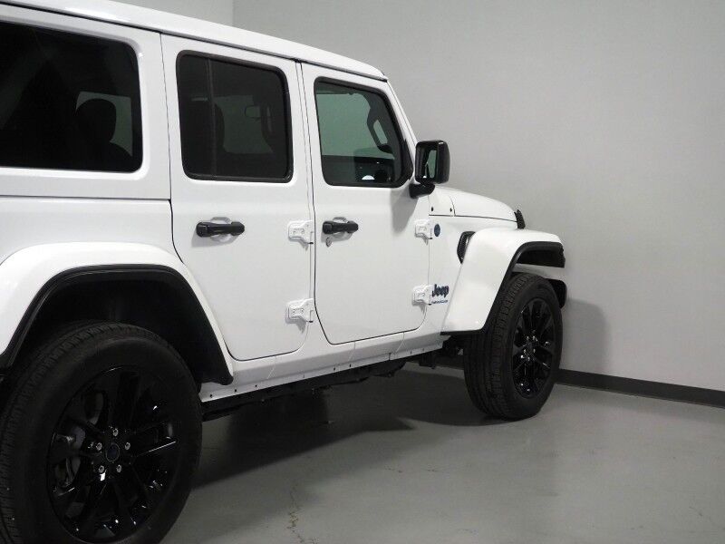 2025 Jeep Wrangler 4xe Sahara *SKY ONE-TOUCH POWER-TOP, ADAPTIVE CRUISE, SAFETY ALERTS, BACKUP-CAMERA, COLOR TOUCHSCREEN, HEATED SEATS/STEERING, REMOTE START, KEYLESS ENTRY, 20 INCH ALLOYS, ANDROID & APPLE Round Rock TX