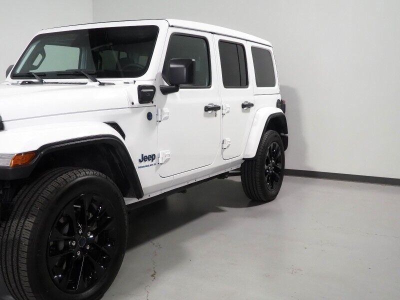 2025 Jeep Wrangler 4xe Sahara *SKY ONE-TOUCH POWER-TOP, ADAPTIVE CRUISE, SAFETY ALERTS, BACKUP-CAMERA, COLOR TOUCHSCREEN, HEATED SEATS/STEERING, REMOTE START, KEYLESS ENTRY, 20 INCH ALLOYS, ANDROID & APPLE Round Rock TX