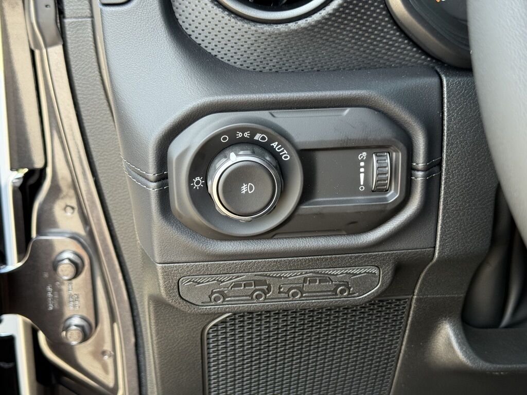 2025 Jeep Wrangler Rubicon Crestwood KY