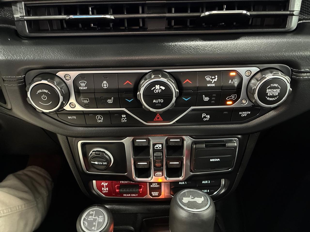 2025 Jeep Wrangler Rubicon X, Warn Winch, Trailer Tow & Switch Group, 1k Miles Houston TX