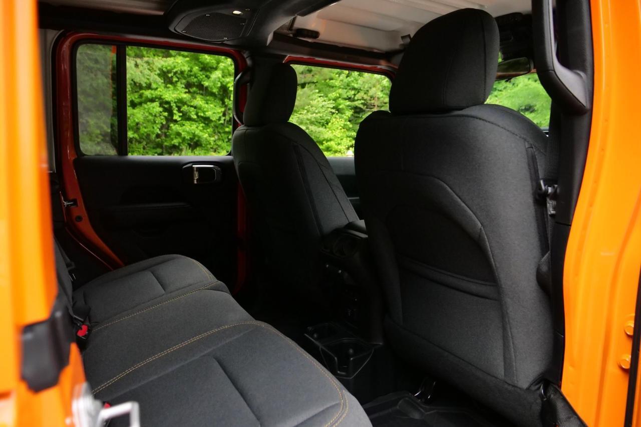 2025 Jeep Wrangler Sahara 4X4 / 3.6L V6 / Heated Seats / Hard Top! Lincolnton NC
