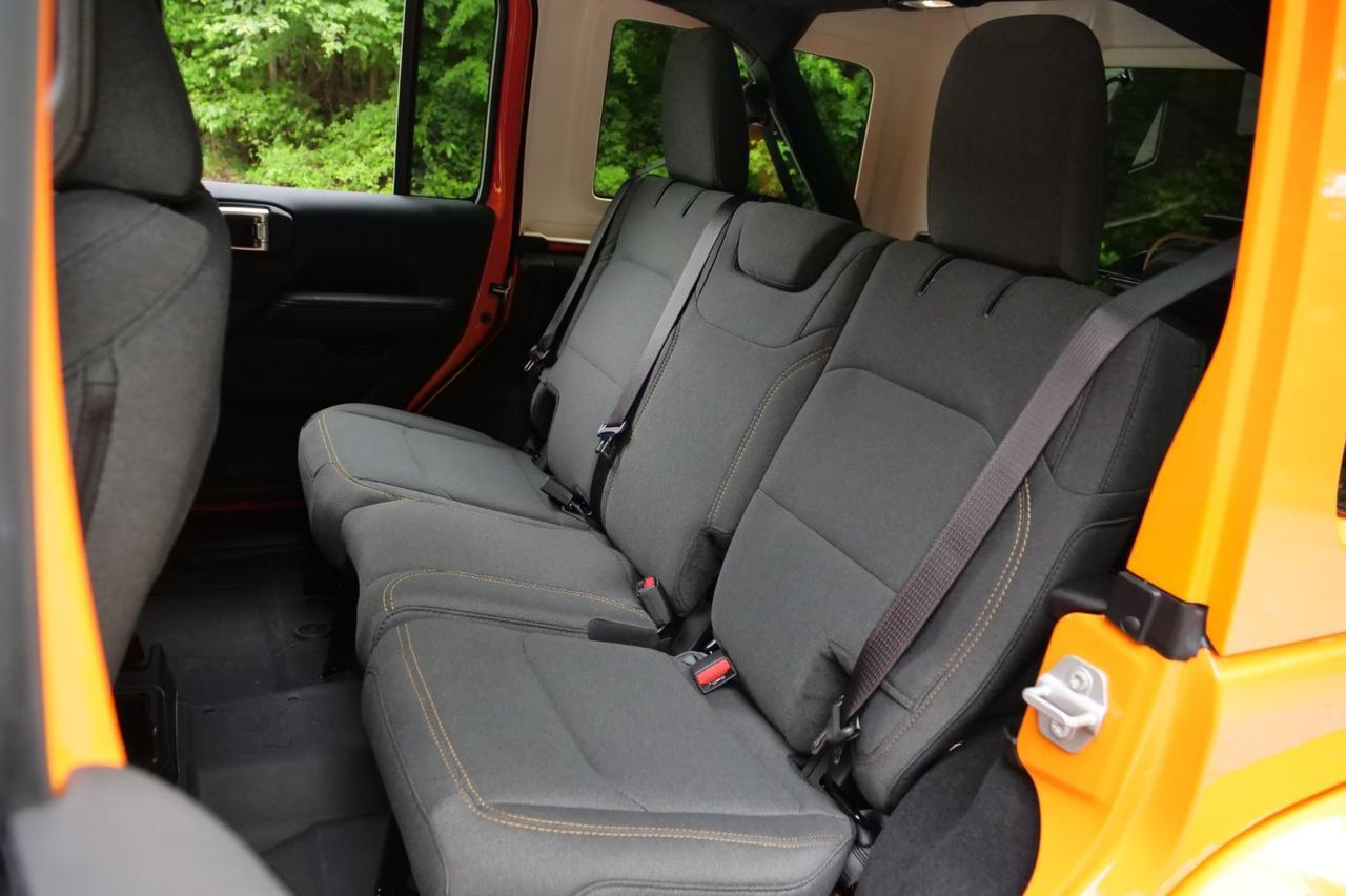 2025 Jeep Wrangler Sahara 4X4 / 3.6L V6 / Heated Seats / Hard Top! Lincolnton NC