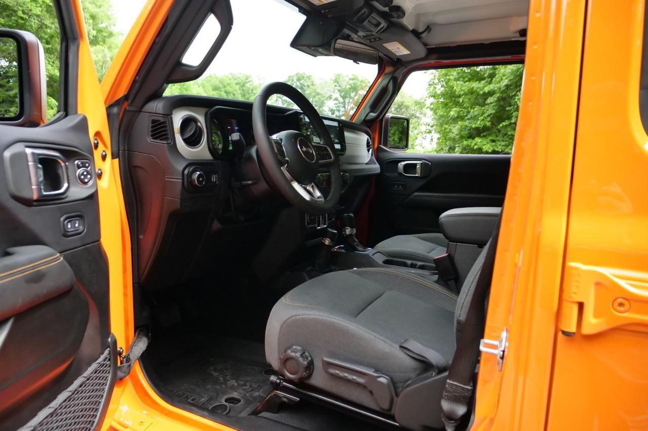 2025 Jeep Wrangler Sahara 4X4 / 3.6L V6 / Heated Seats / Hard Top! Lincolnton NC