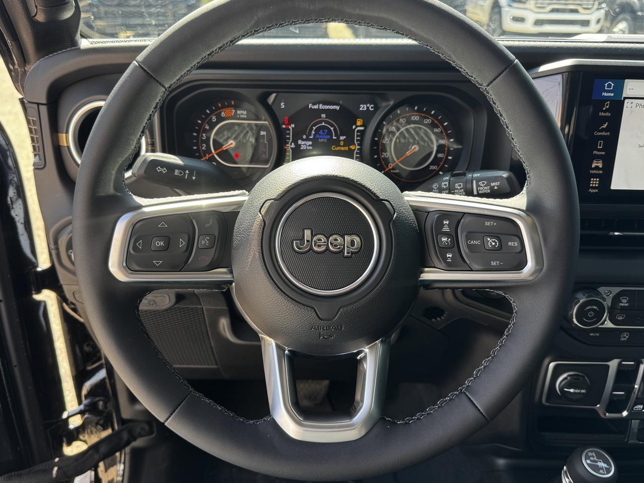 2025 Jeep Wrangler Sahara 4x4 | McKinley Seats | V6 | Remote Start | Backup Camera Redwater AB