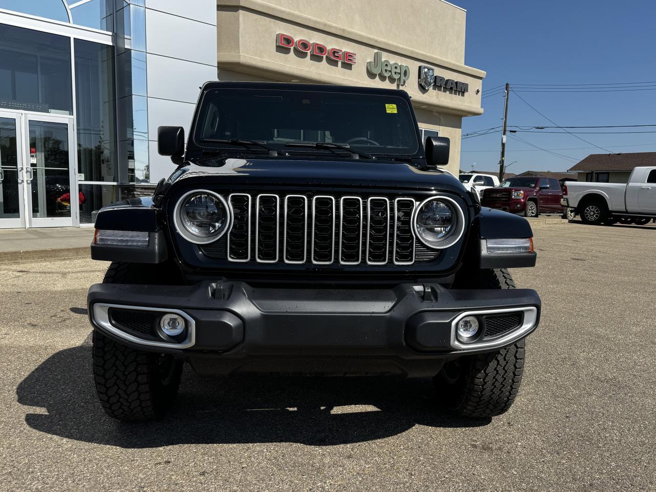 2025 Jeep Wrangler Sahara 4x4 | McKinley Seats | V6 | Remote Start | Backup Camera Redwater AB