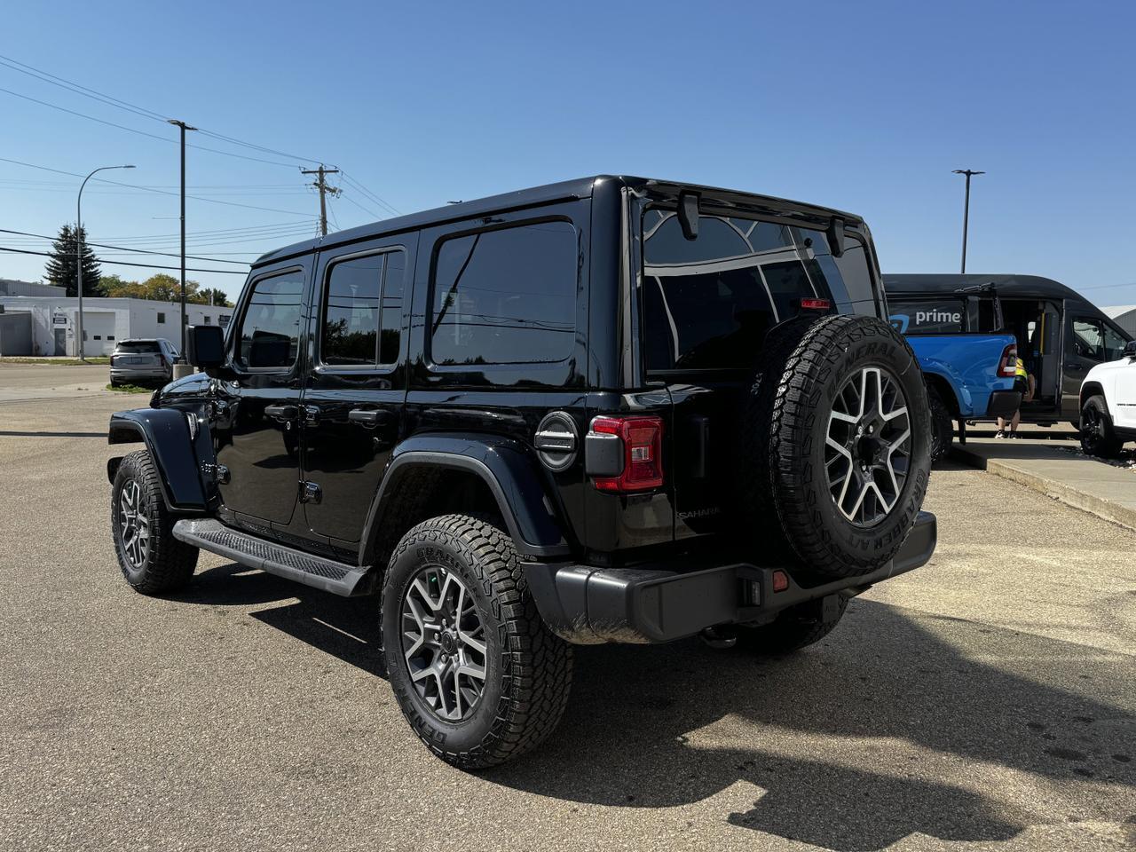 2025 Jeep Wrangler Sahara 4x4 | McKinley Seats | V6 | Remote Start | Backup Camera Redwater AB
