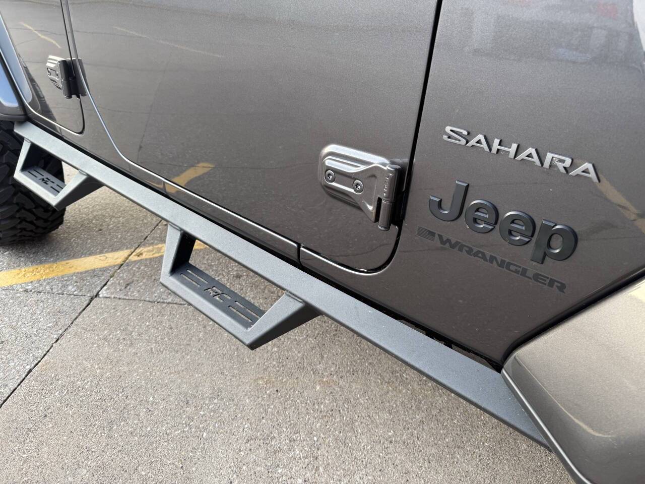 2025 Jeep Wrangler Sahara 4x4 4dr SUV Eldridge IA