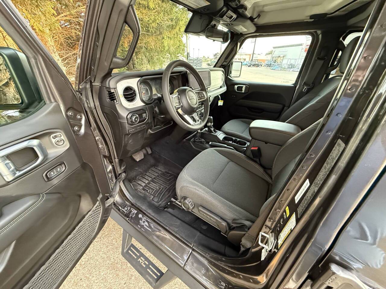 2025 Jeep Wrangler Sahara 4x4 4dr SUV Eldridge IA