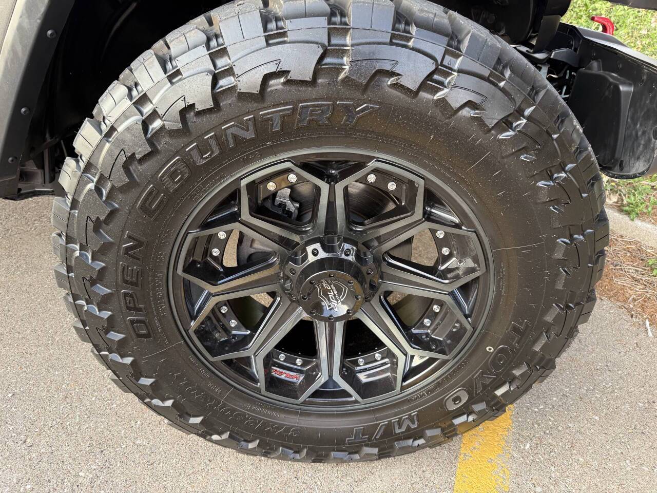 2025 Jeep Wrangler Sahara 4x4 4dr SUV Eldridge IA