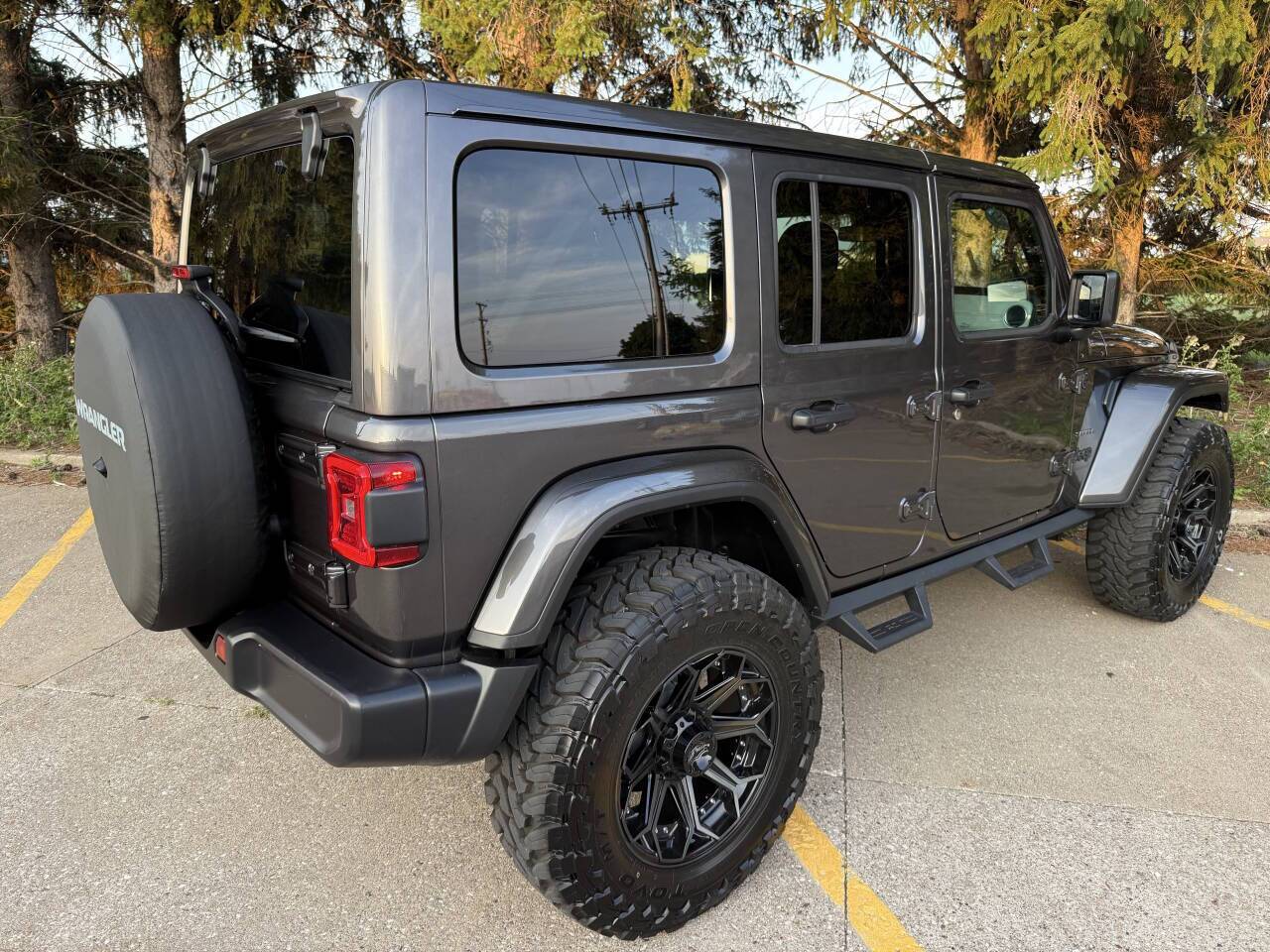 2025 Jeep Wrangler Sahara 4x4 4dr SUV Eldridge IA