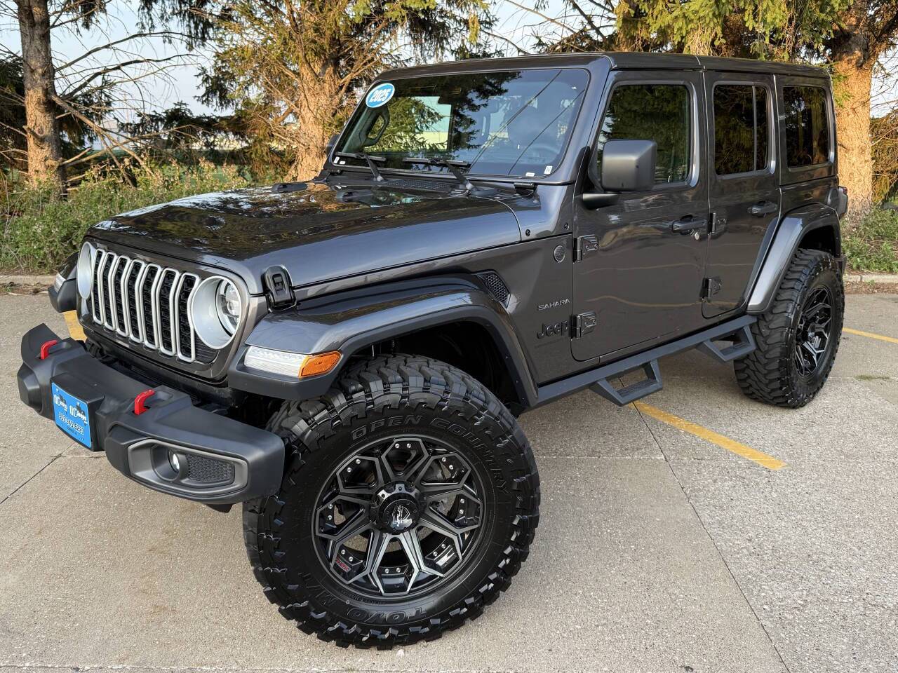2025 Jeep Wrangler Sahara photo 2