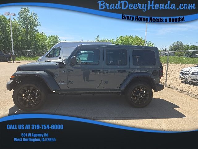 2025 Jeep Wrangler Sahara 4xe