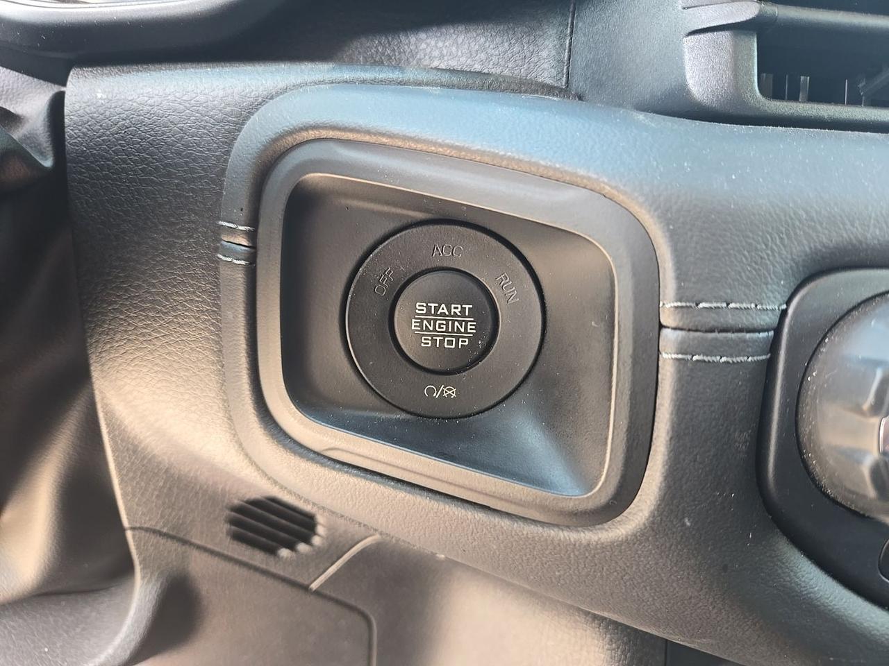 2025 Jeep Wrangler Sahara 4xe West Burlington IA