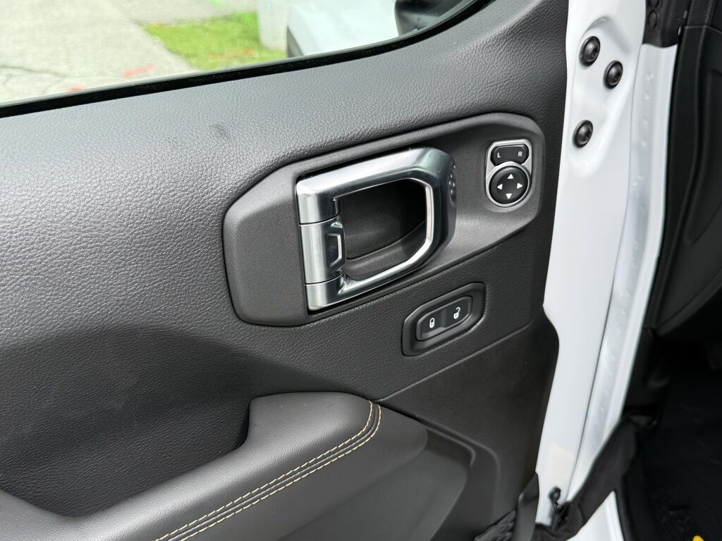 2025 Jeep Wrangler Sahara Crestwood KY