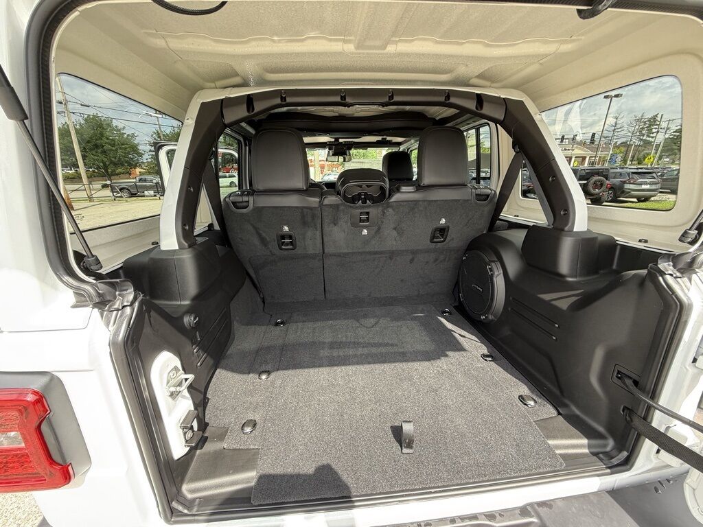 2025 Jeep Wrangler Sahara Crestwood KY