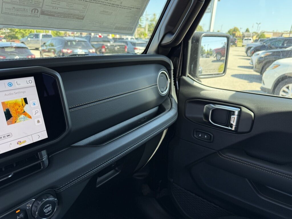 2025 Jeep Wrangler Sahara Crestwood KY