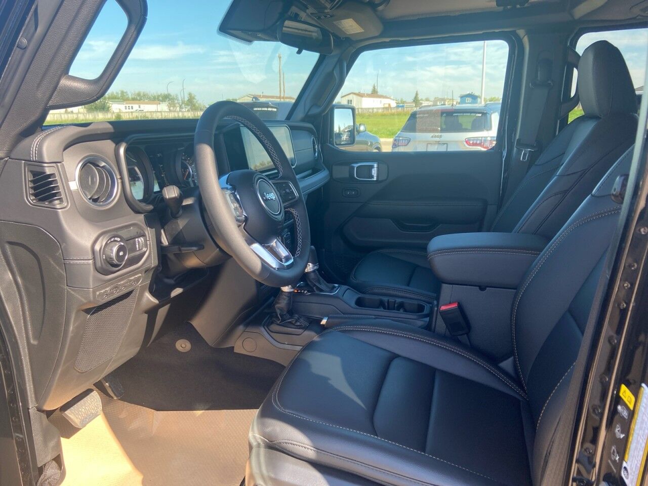 2025 Jeep Wrangler Sahara High Level AB