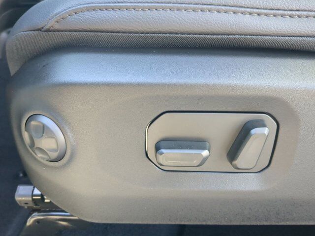 2025 Jeep Wrangler Sahara Appleton WI