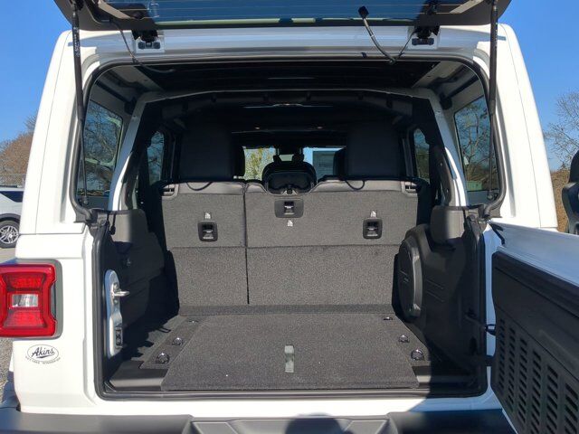 2025 Jeep Wrangler Sahara Appleton WI